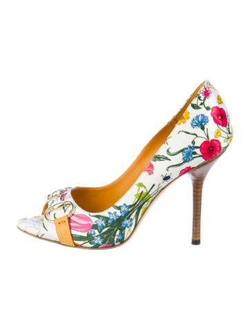 Gucci Flora Horsebit Pumps