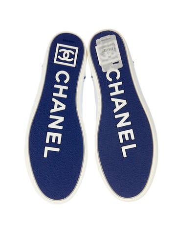 chanel shoes sport chanel sport sneakers shoes cha11902 the realreal chanel shoes sport chanel sport sneakers shoes cha11902 the realreal