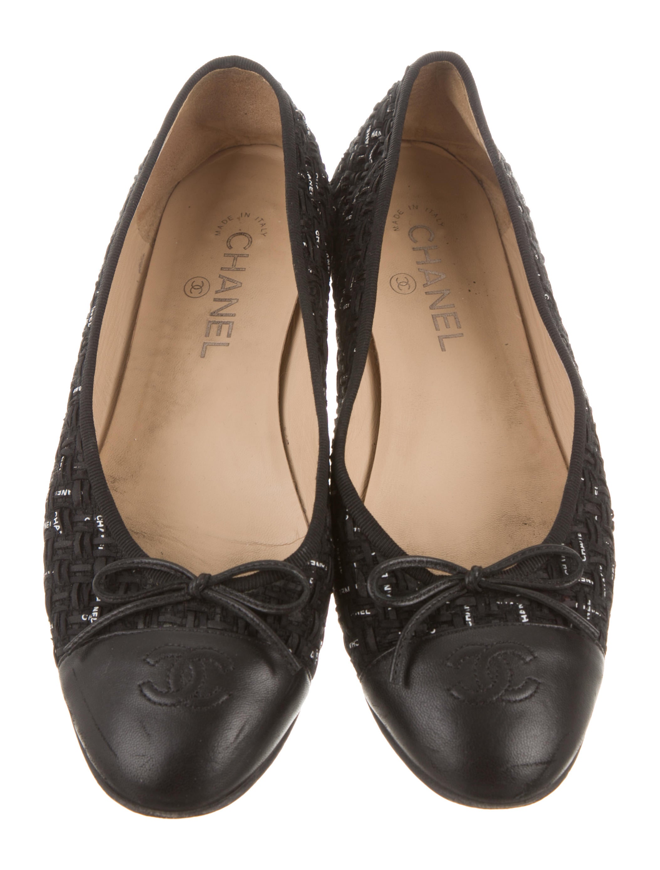 Chanel Tweed CapToe Flats Shoes CHA126736 The RealReal Chanel Tweed CapToe Flats Shoes CHA126736 The RealReal