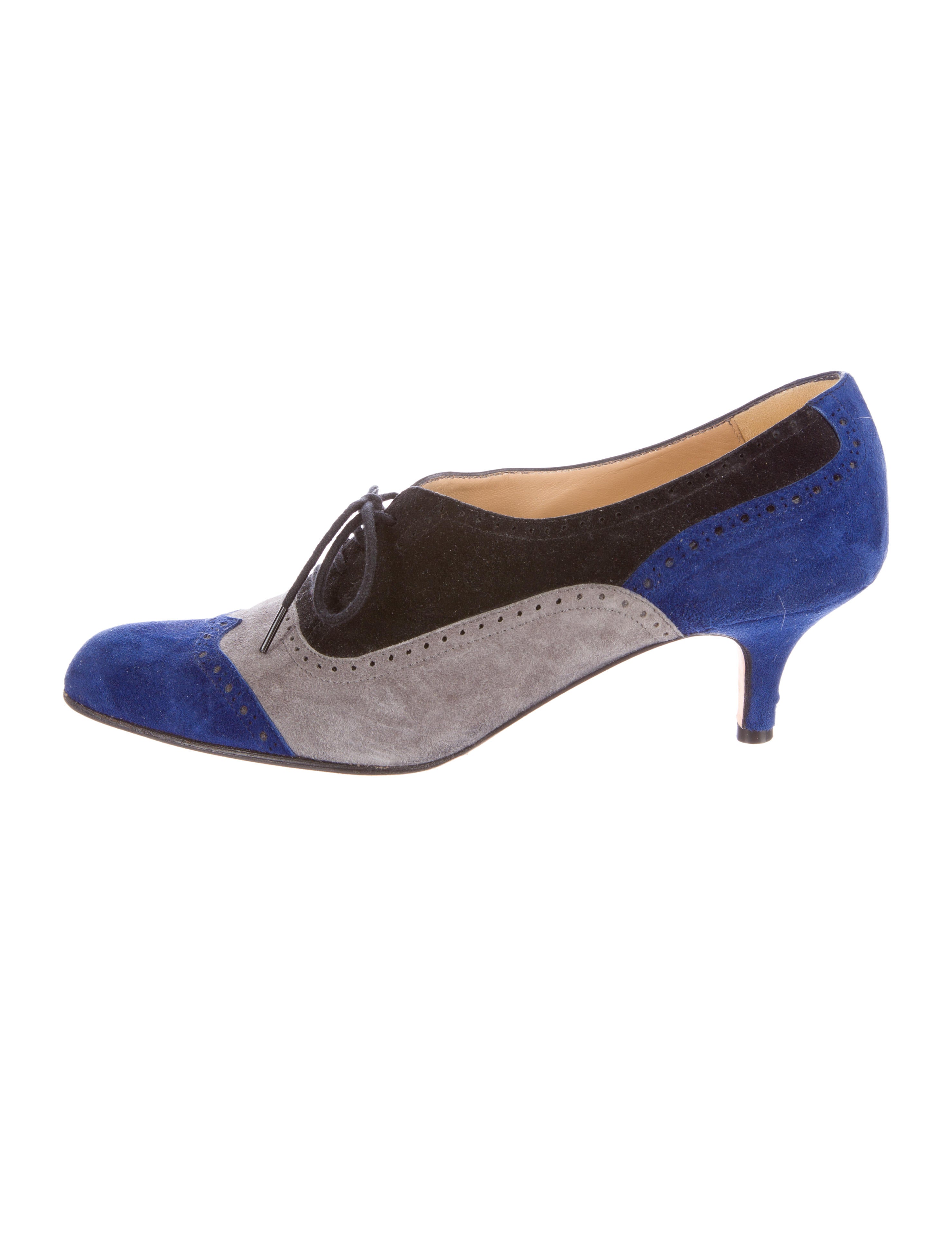 oxford pumps shoes manolo blahnik oxford pumps shoes moo32624 the realreal oxford pumps shoes manolo blahnik oxford pumps shoes moo32624 the realreal
